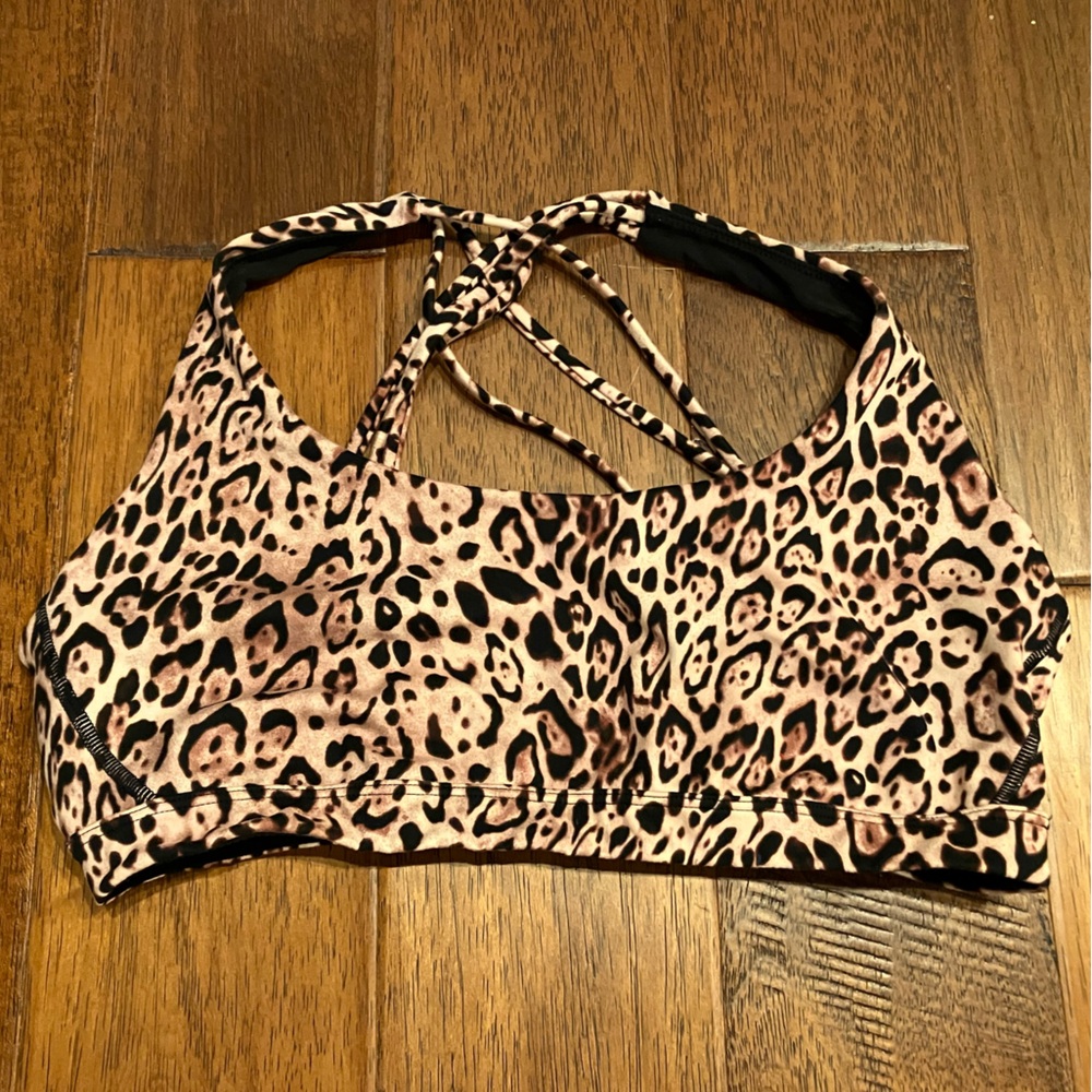 Victoria’s Secret Sports Bra in Leopard size L